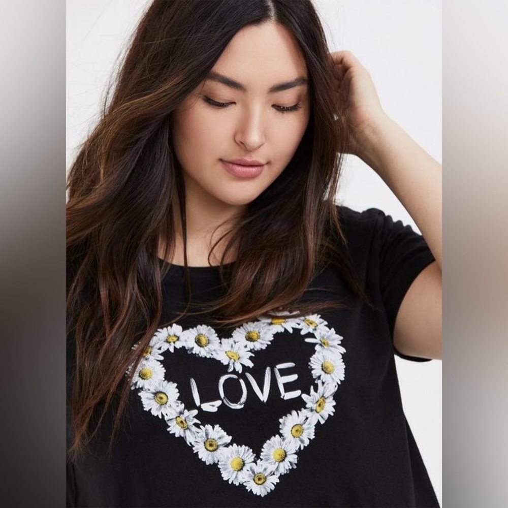 Torrid Love Daisy Tee